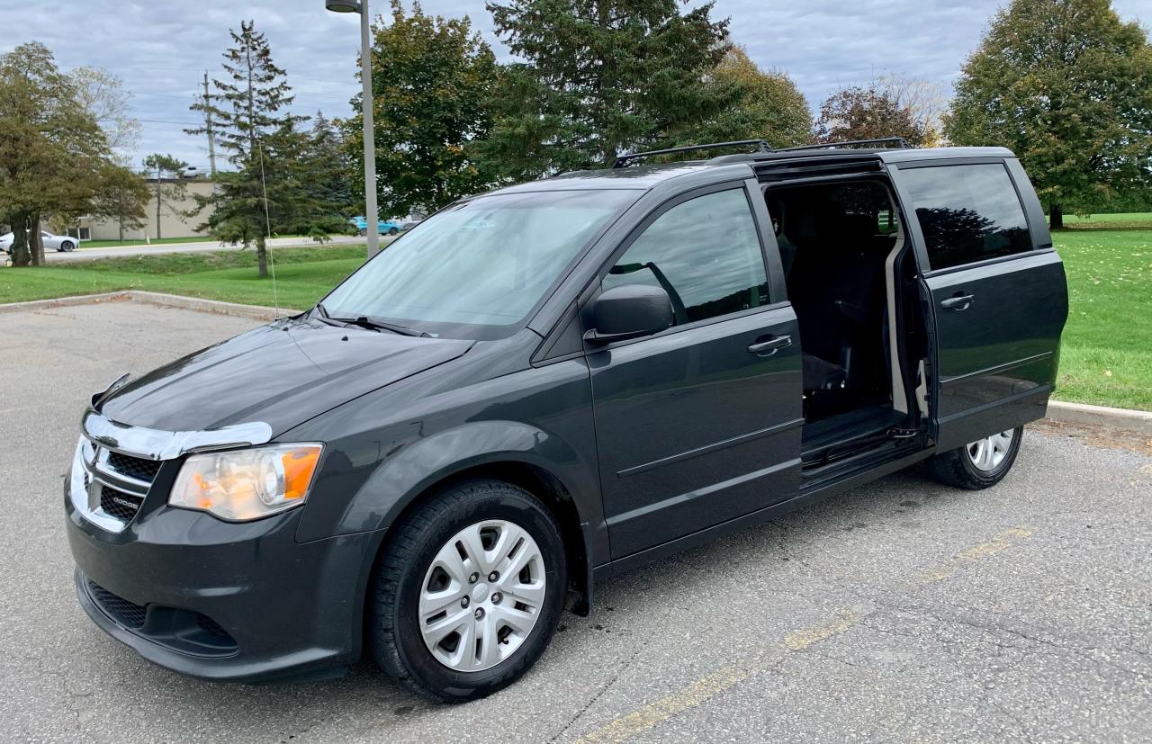 2012 Dodge Grand Caravan SXT Photo3