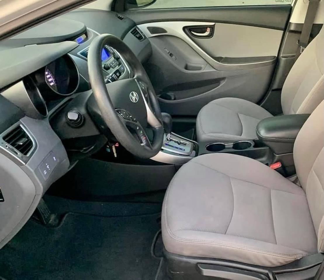 2013 Hyundai Elantra GL Photo2