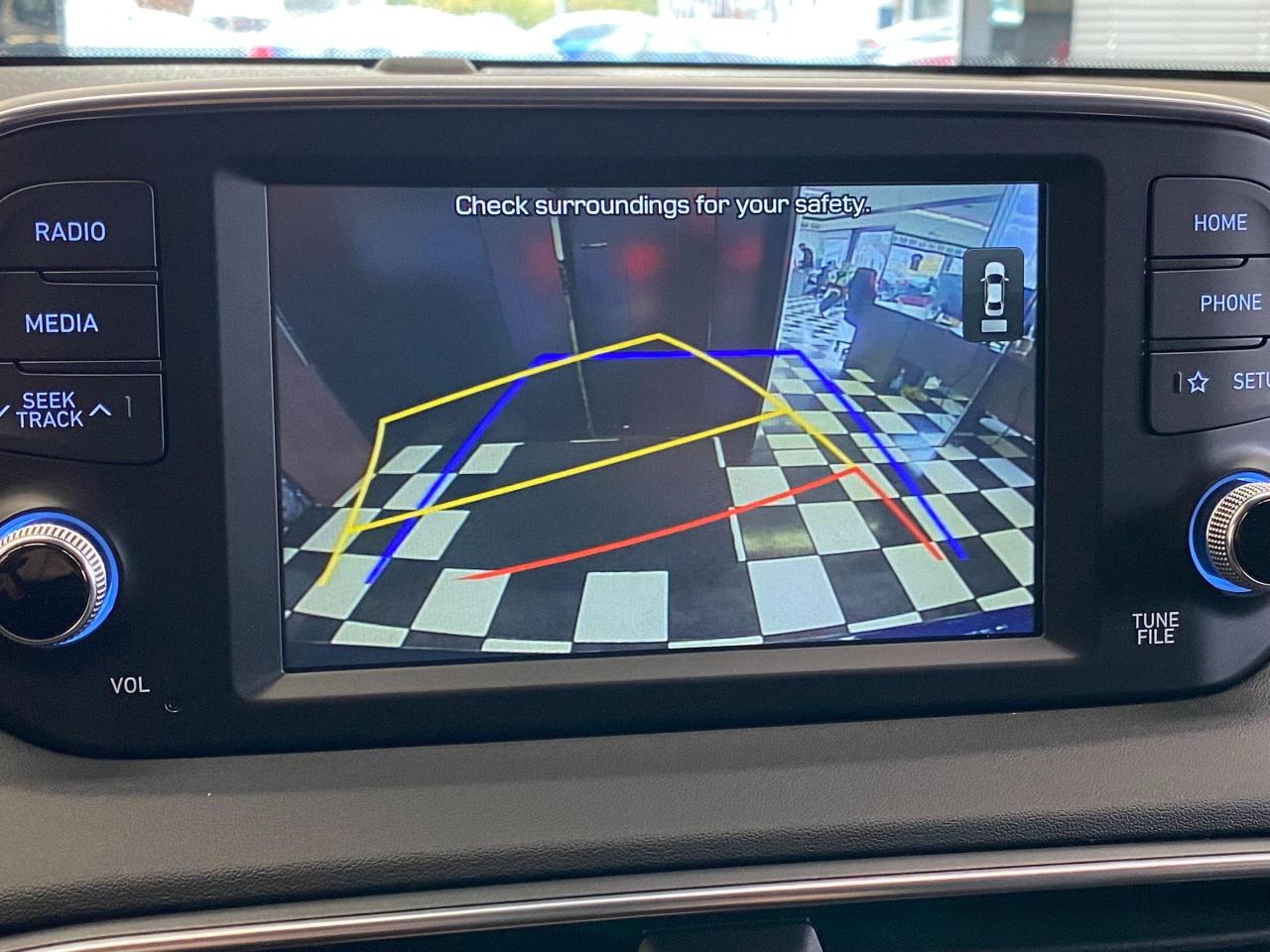 2020 Hyundai Santa Fe ESSENTIAL AWD+AdaptiveCruise+LaneKeep+CLEAN CARFAX - Photo #12