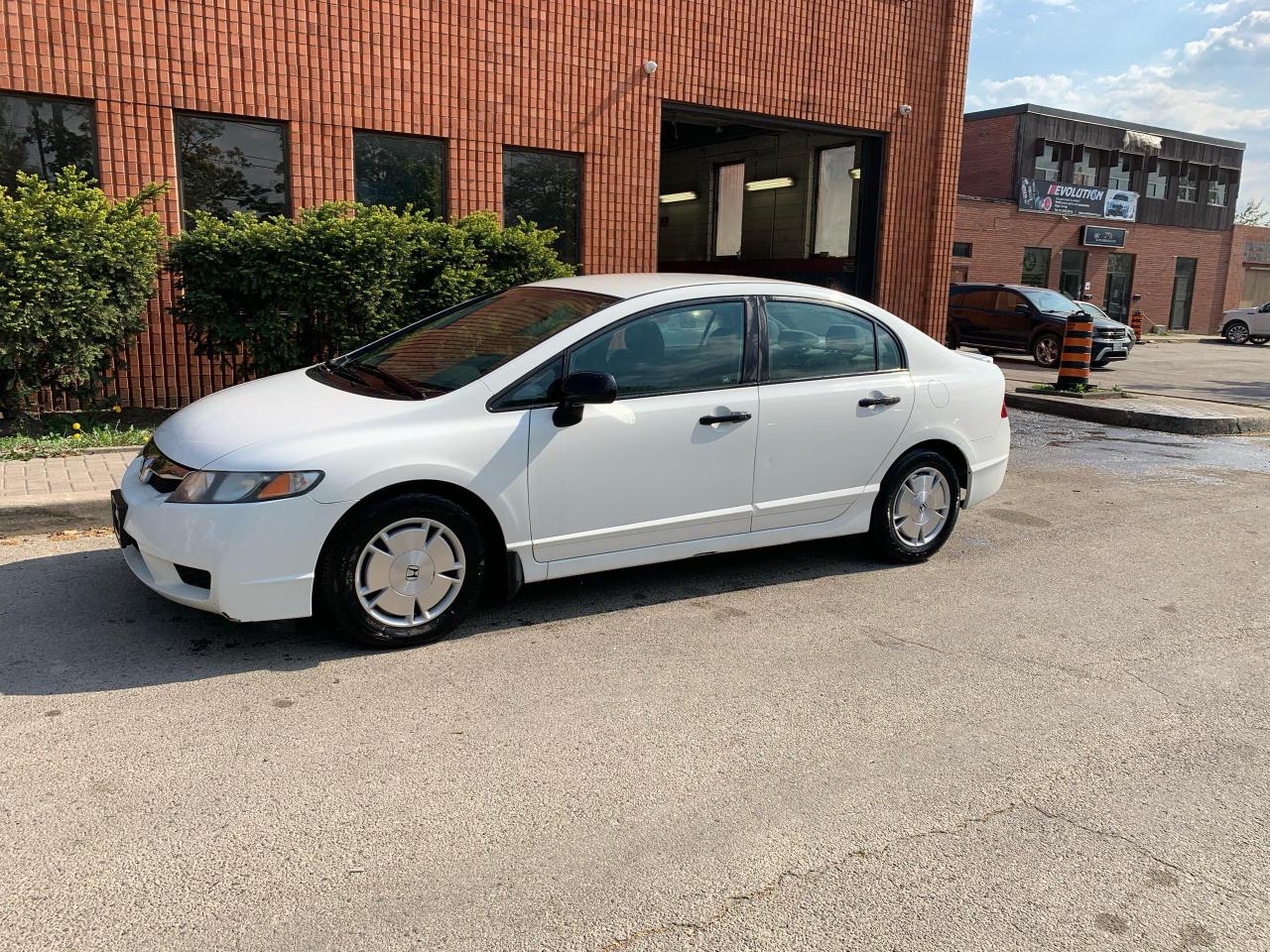 Used 2011 Honda Civic DX-G for sale in Toronto, ON