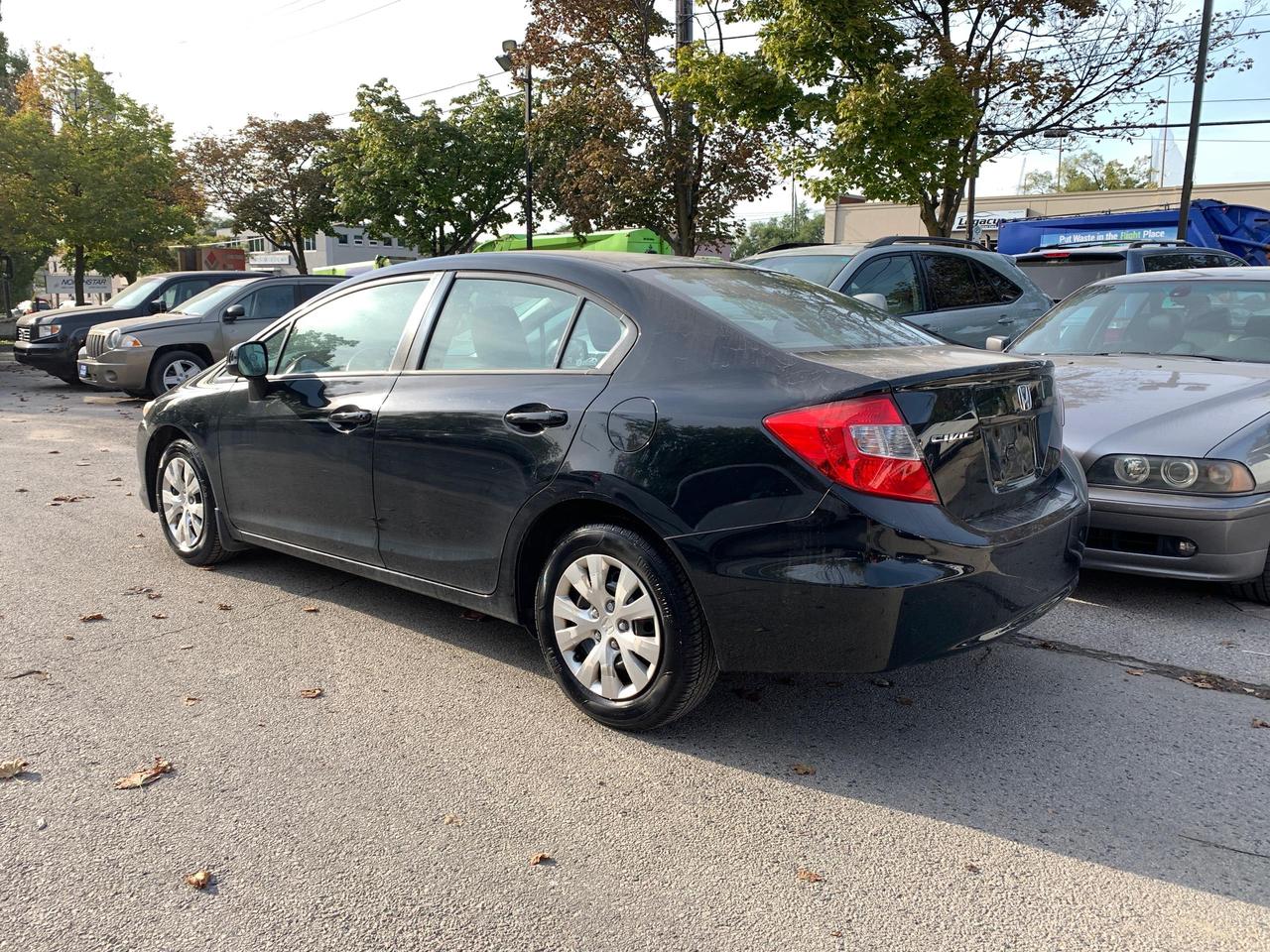 2012 Honda Civic LX Photo5