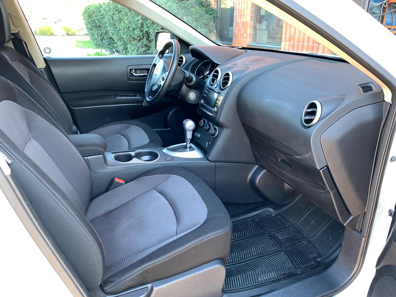 2012 Nissan Rogue SV Photo5