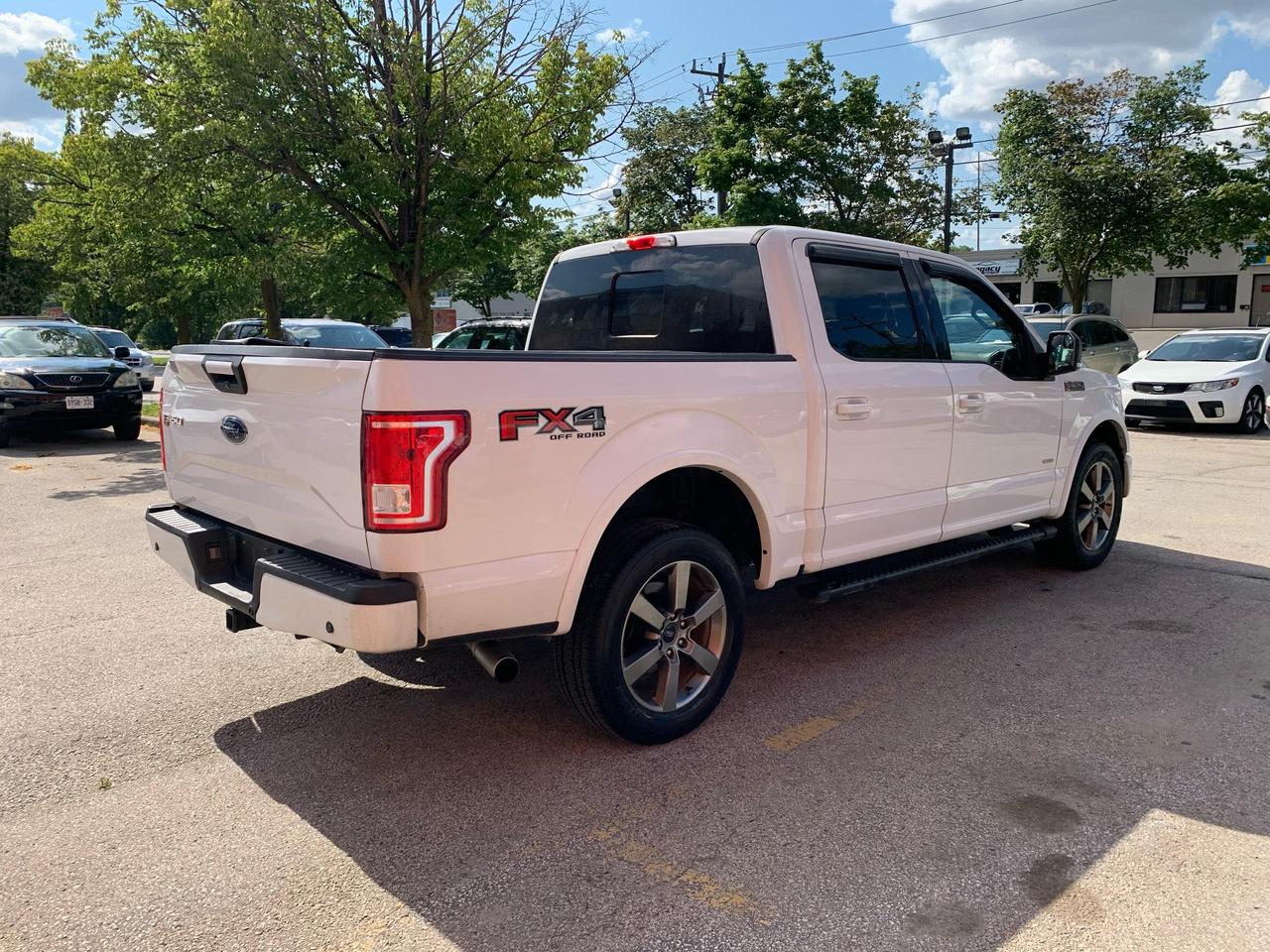 2015 Ford F-150 FX4 Crew Photo