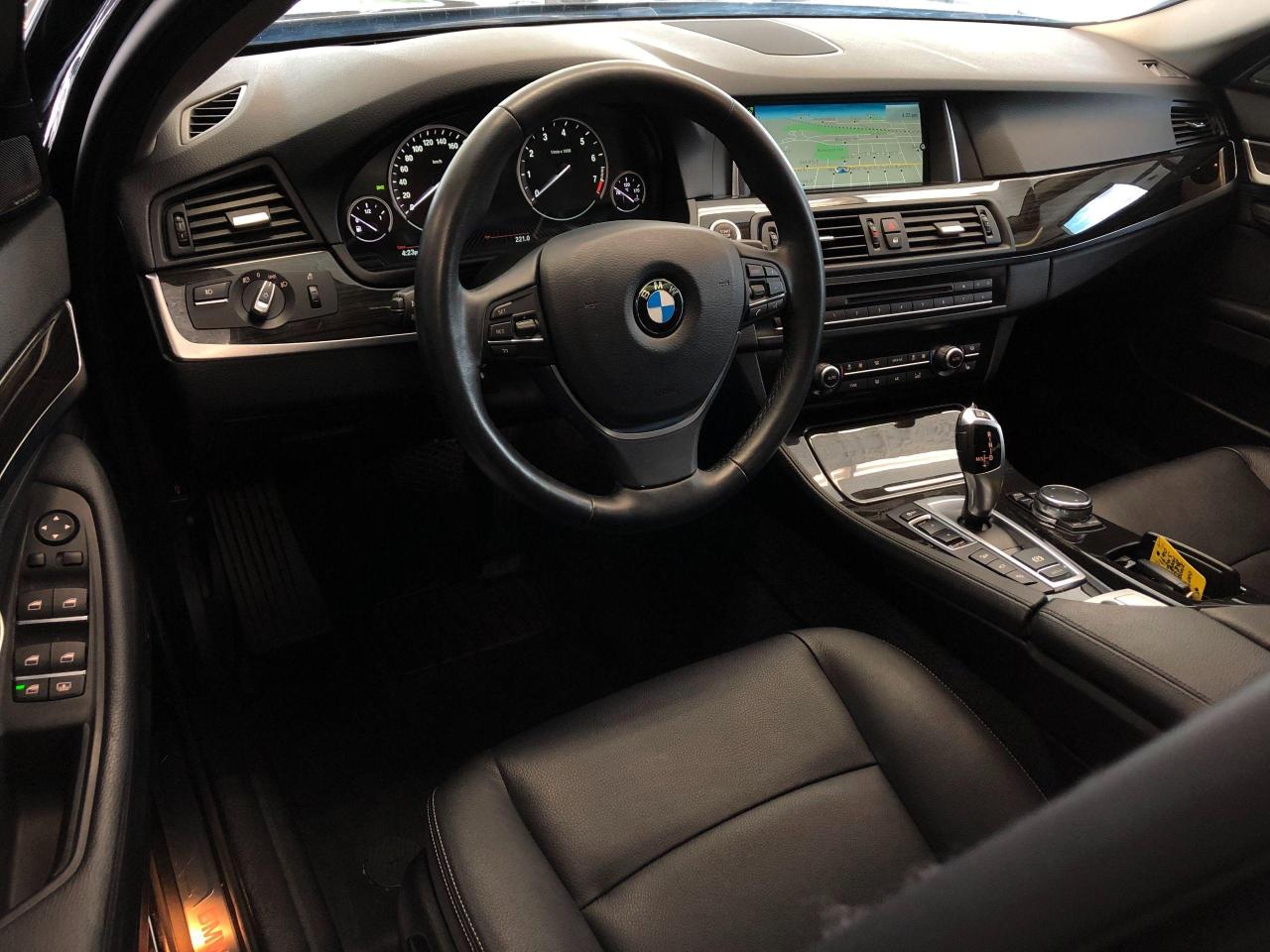 2015 BMW 5 Series 528i xDrive+GPS+Camera+Roof+CLEAN CARFAX - Photo #15