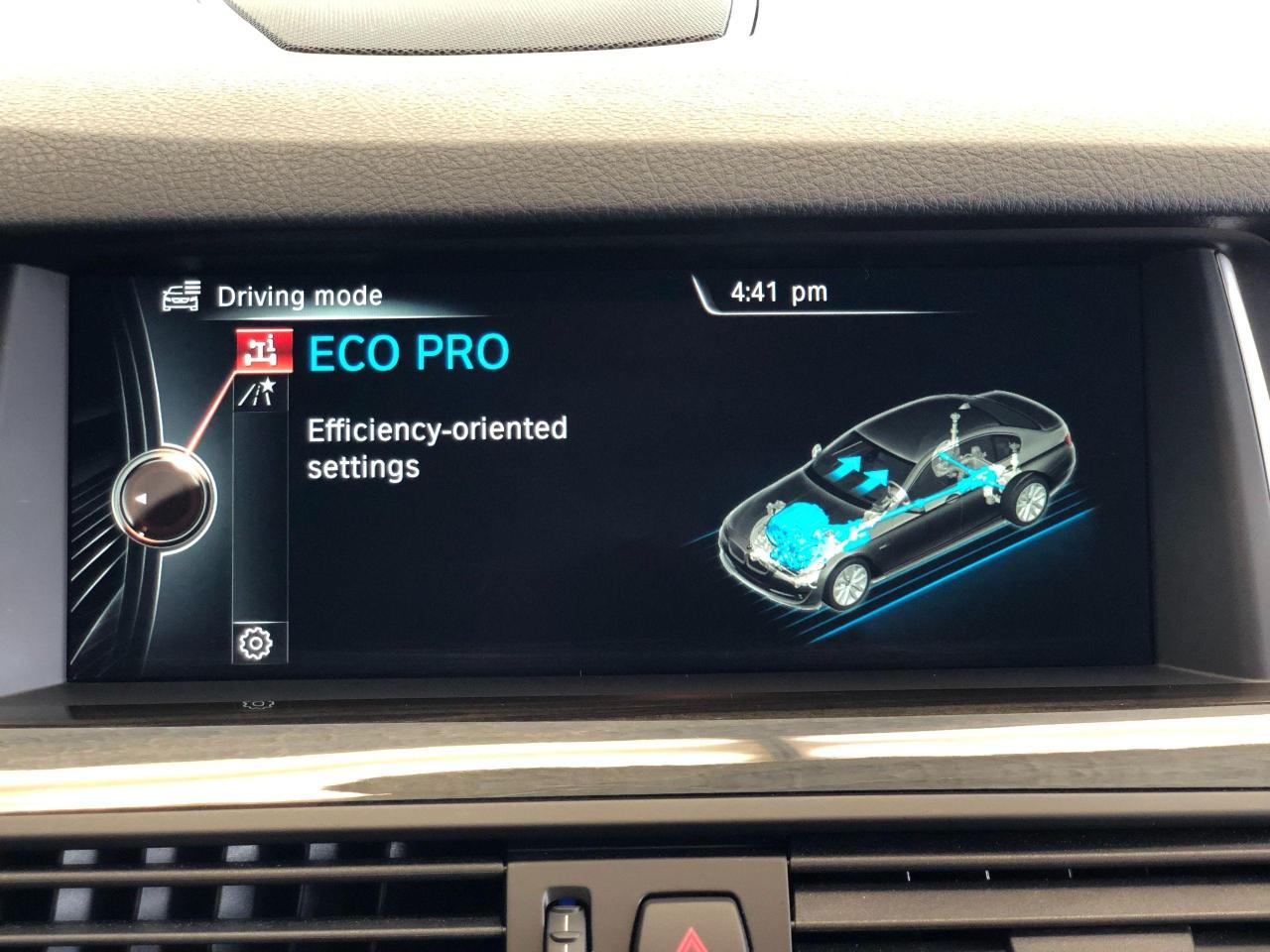 2015 BMW 5 Series 528i xDrive+GPS+Camera+Roof+CLEAN CARFAX - Photo #30