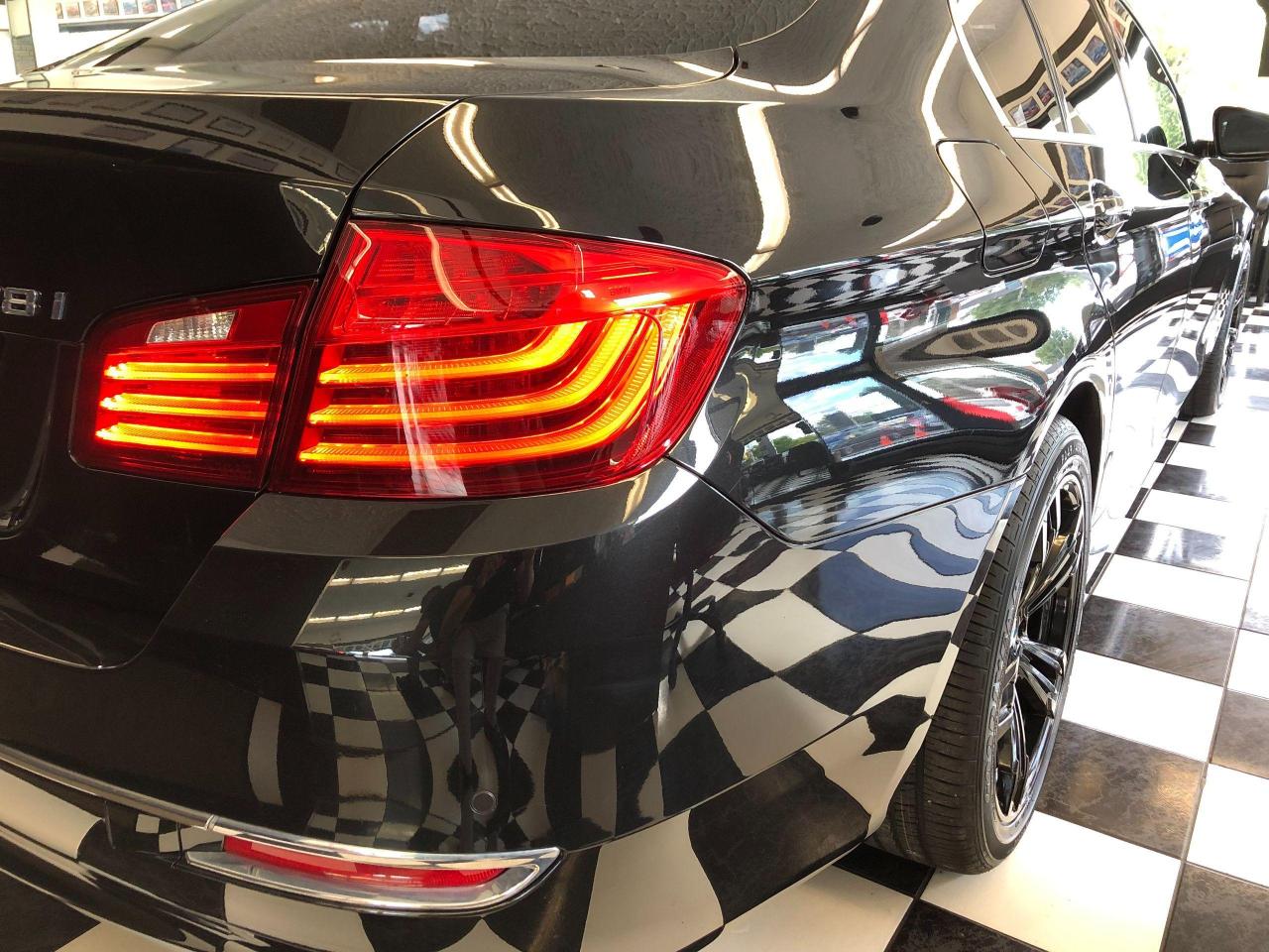 2015 BMW 5 Series 528i xDrive+GPS+Camera+Roof+CLEAN CARFAX - Photo #37