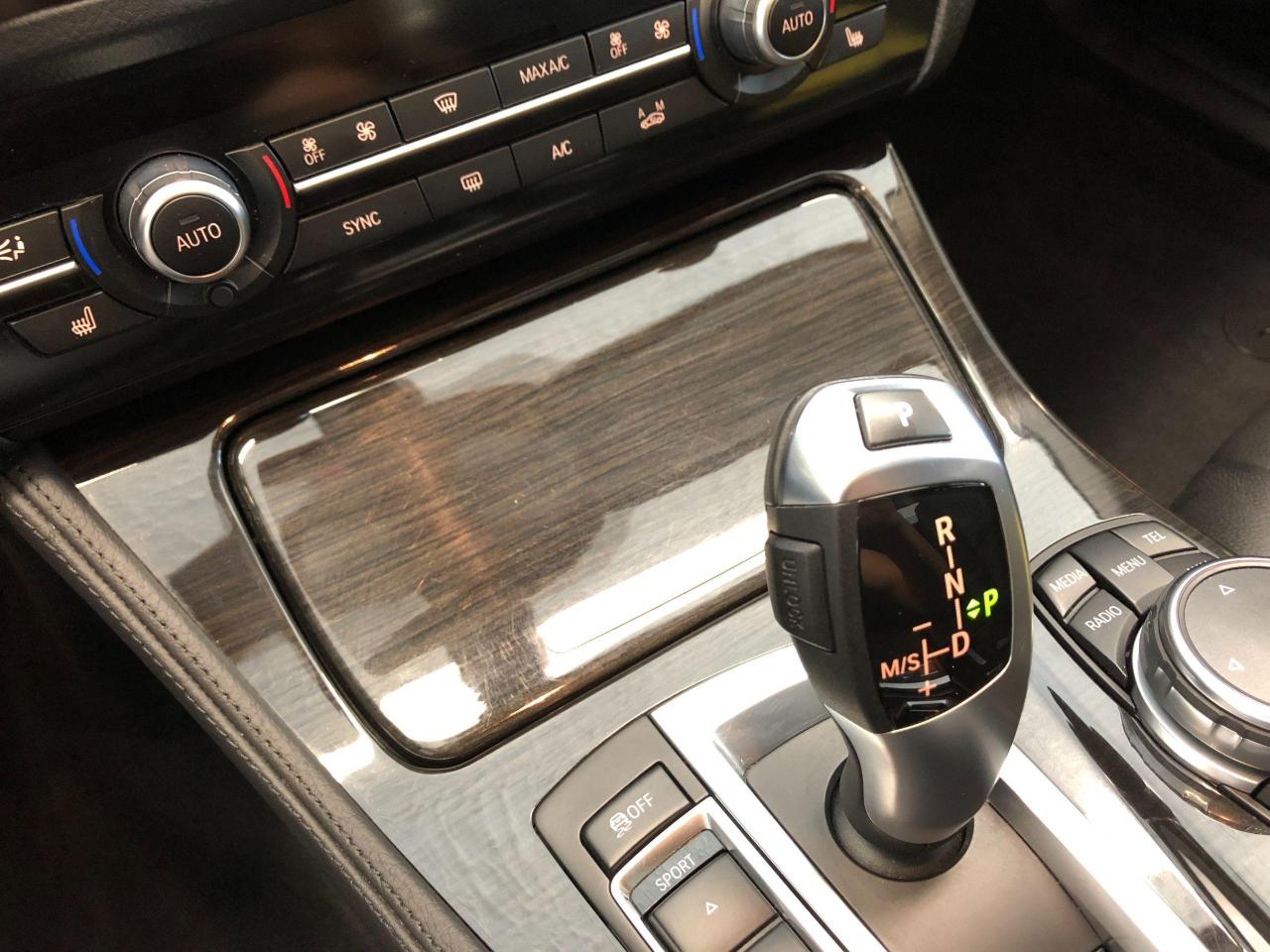 2015 BMW 5 Series 528i xDrive+GPS+Camera+Roof+CLEAN CARFAX - Photo #48
