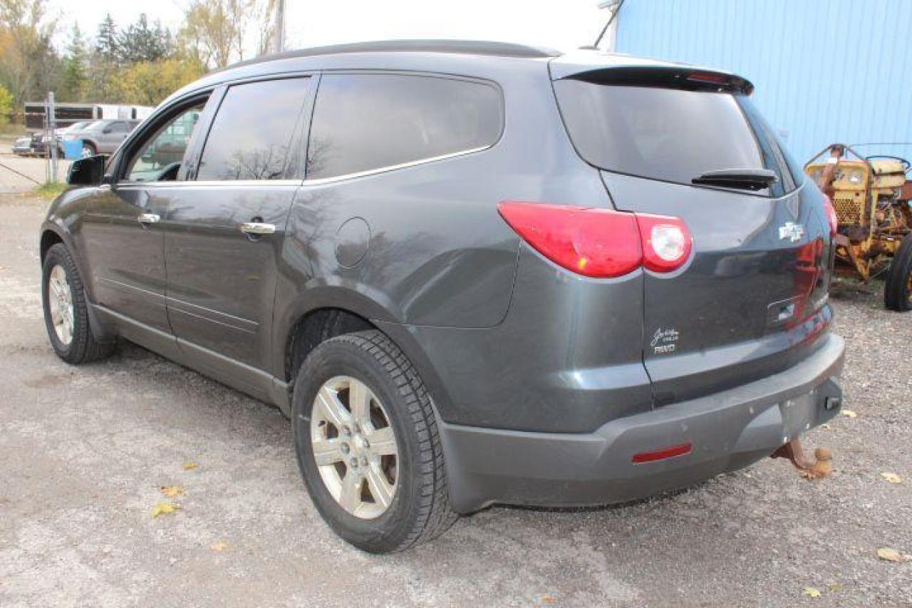 2010 Chevrolet Traverse 1LT Photo3