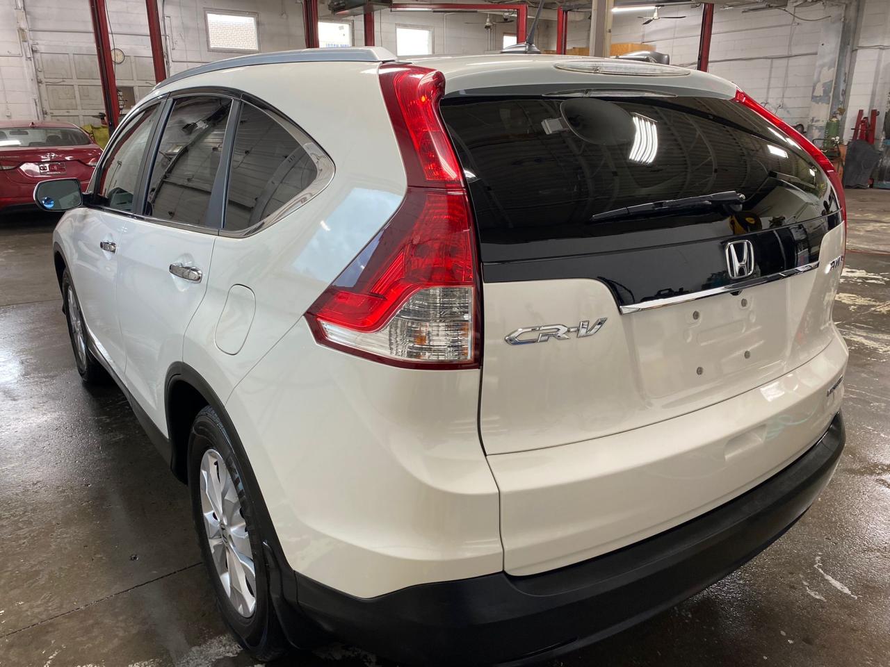 2014 Honda CR-V Touring-ONLY 98,531KMS!! GPS/NAVI/LEATHER/MOONROOF Photo2