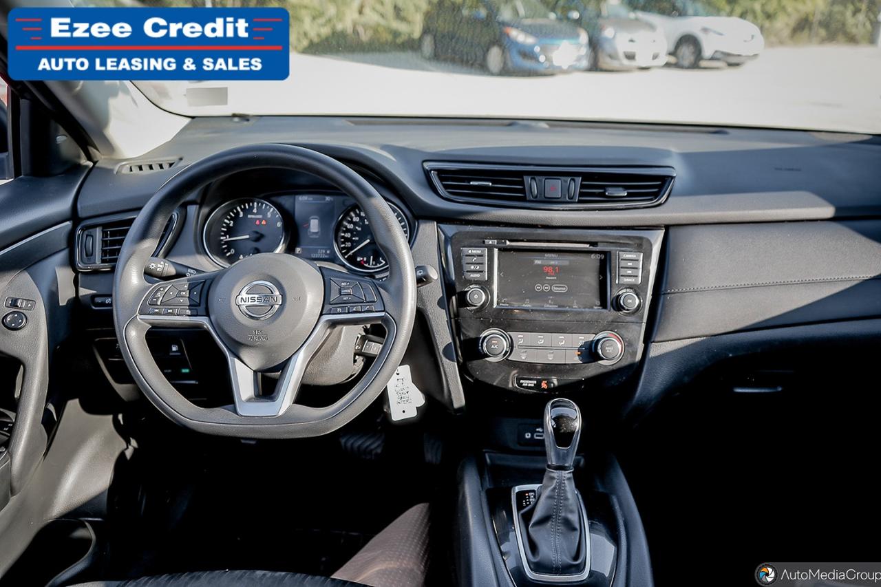 2018 Nissan Rogue S Photo40
