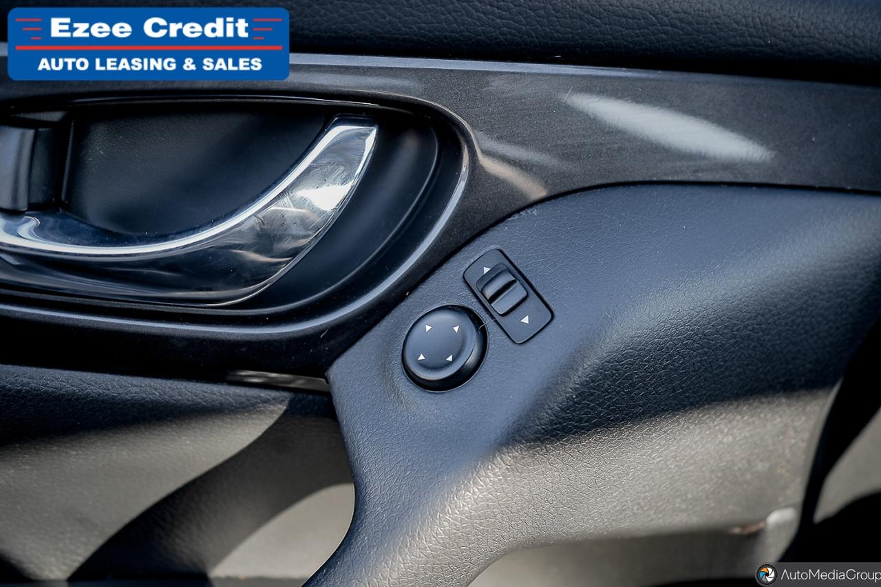 2018 Nissan Rogue S Photo22