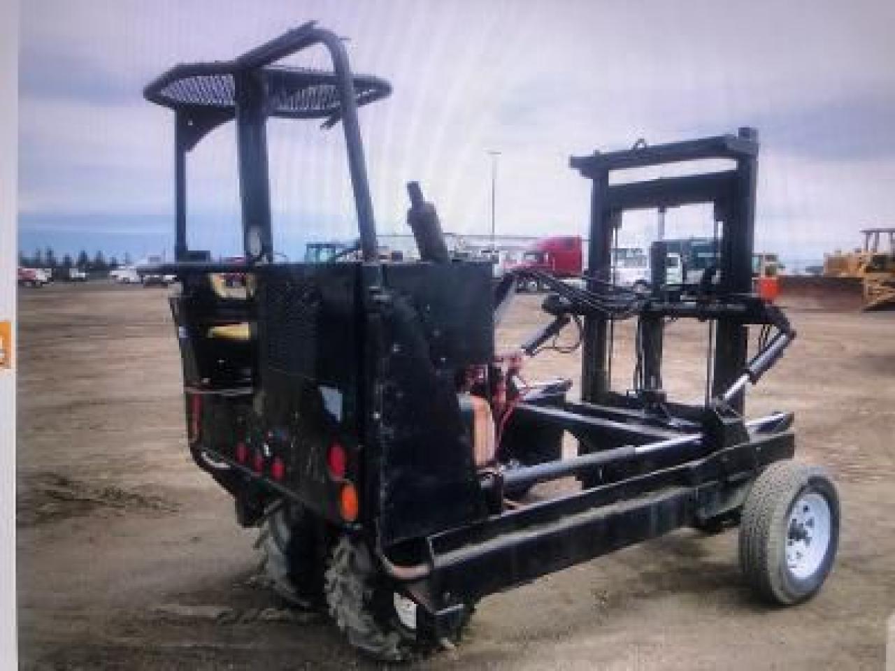 2010 Moffett HITCH HIKER 350 FORK LIFT - Photo #2