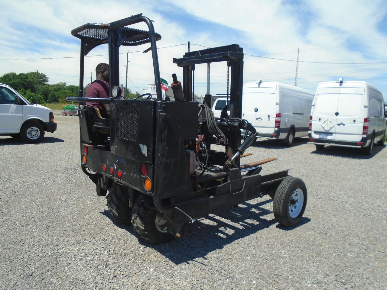 2010 Moffett HITCH HIKER 350 FORK LIFT - Photo #16