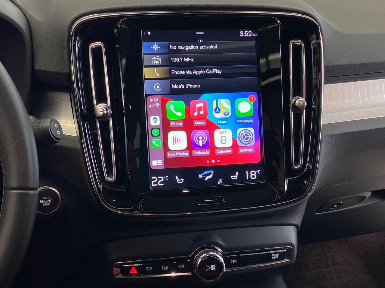 2020 Volvo XC40 Momentum+Red Leather+Lane Keep+CLEAN CARFAX - Photo #10