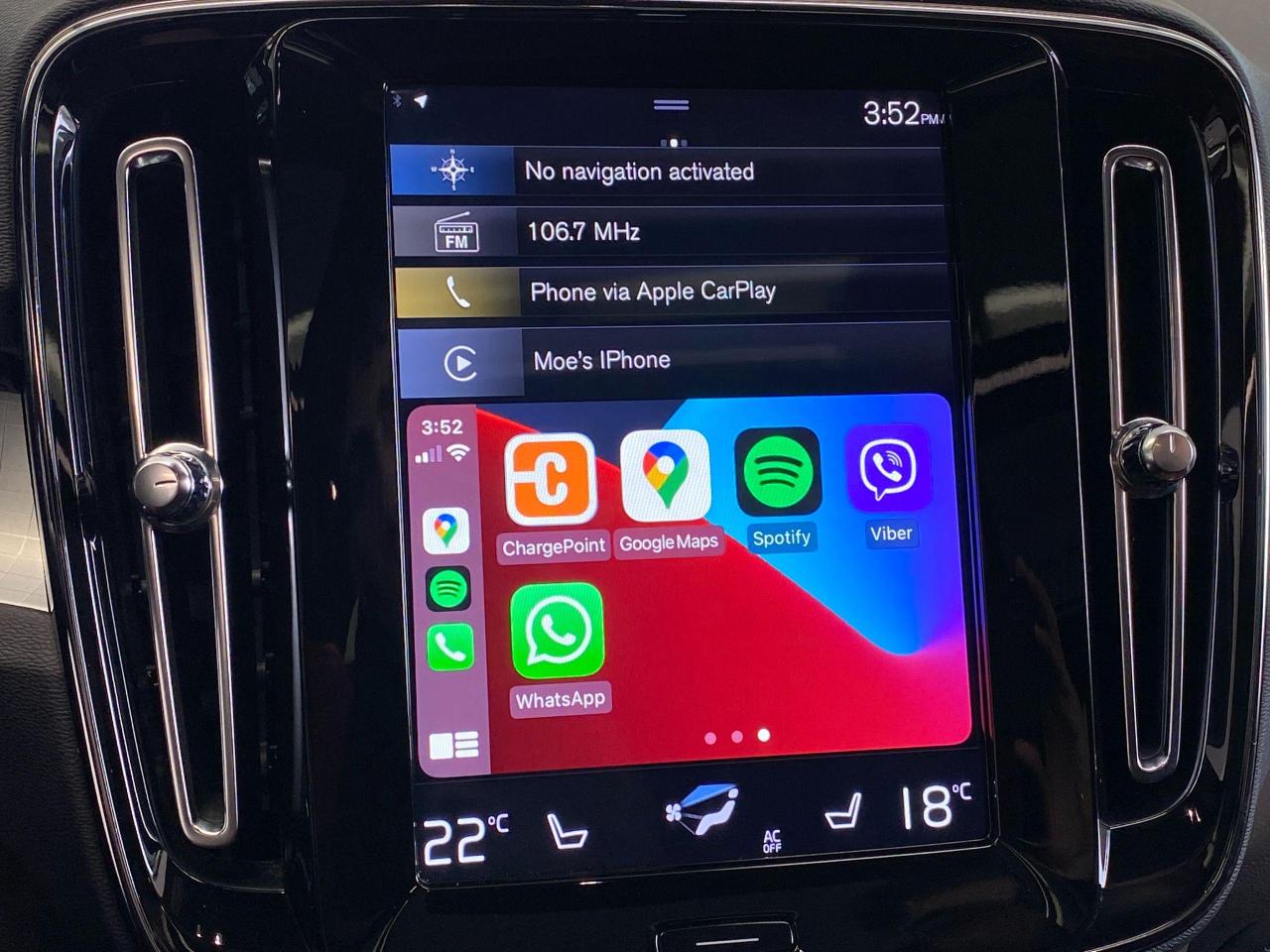 2020 Volvo XC40 Momentum+Red Leather+Lane Keep+CLEAN CARFAX - Photo #30