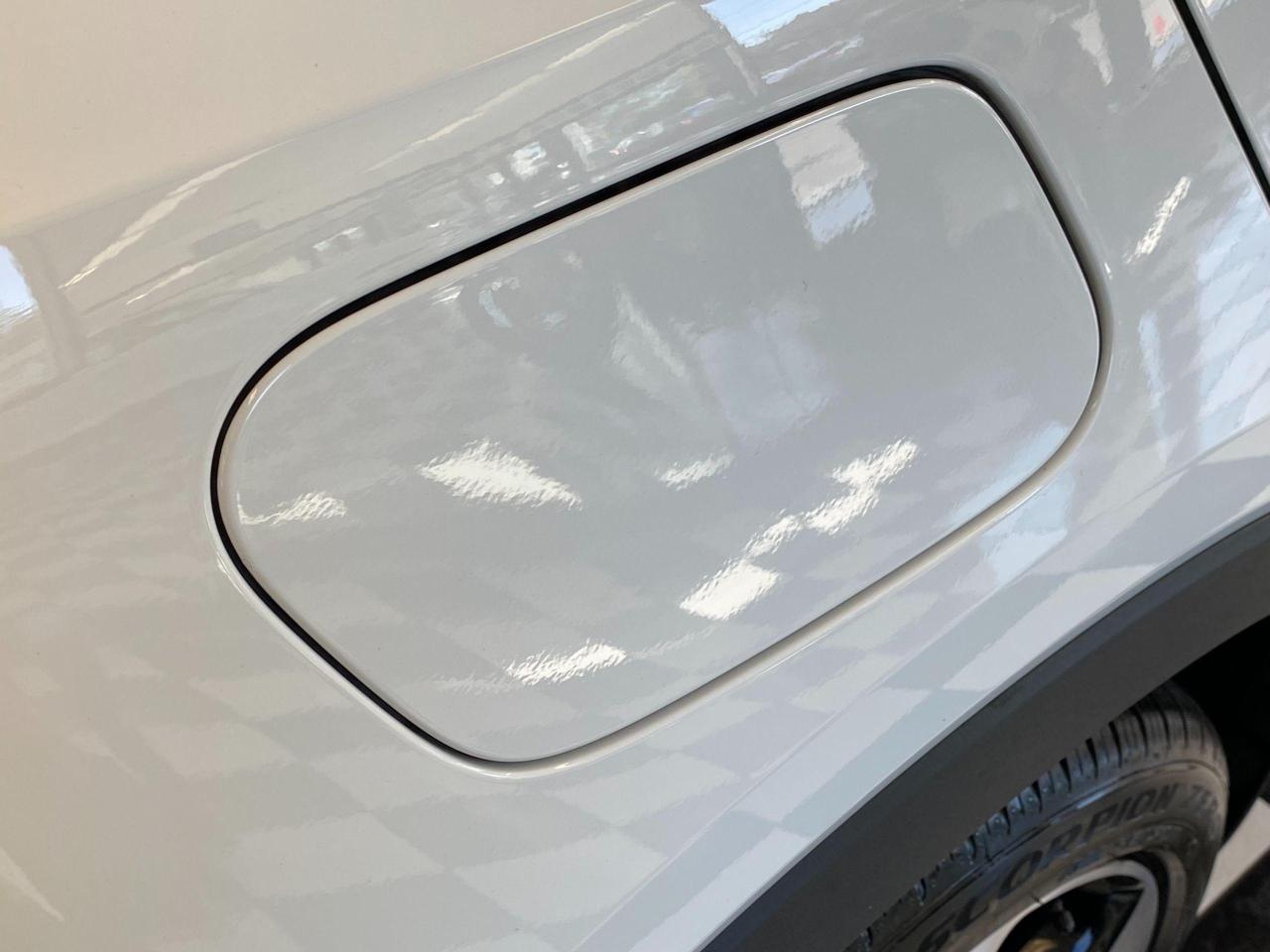 2020 Volvo XC40 Momentum+Red Leather+Lane Keep+CLEAN CARFAX - Photo #74