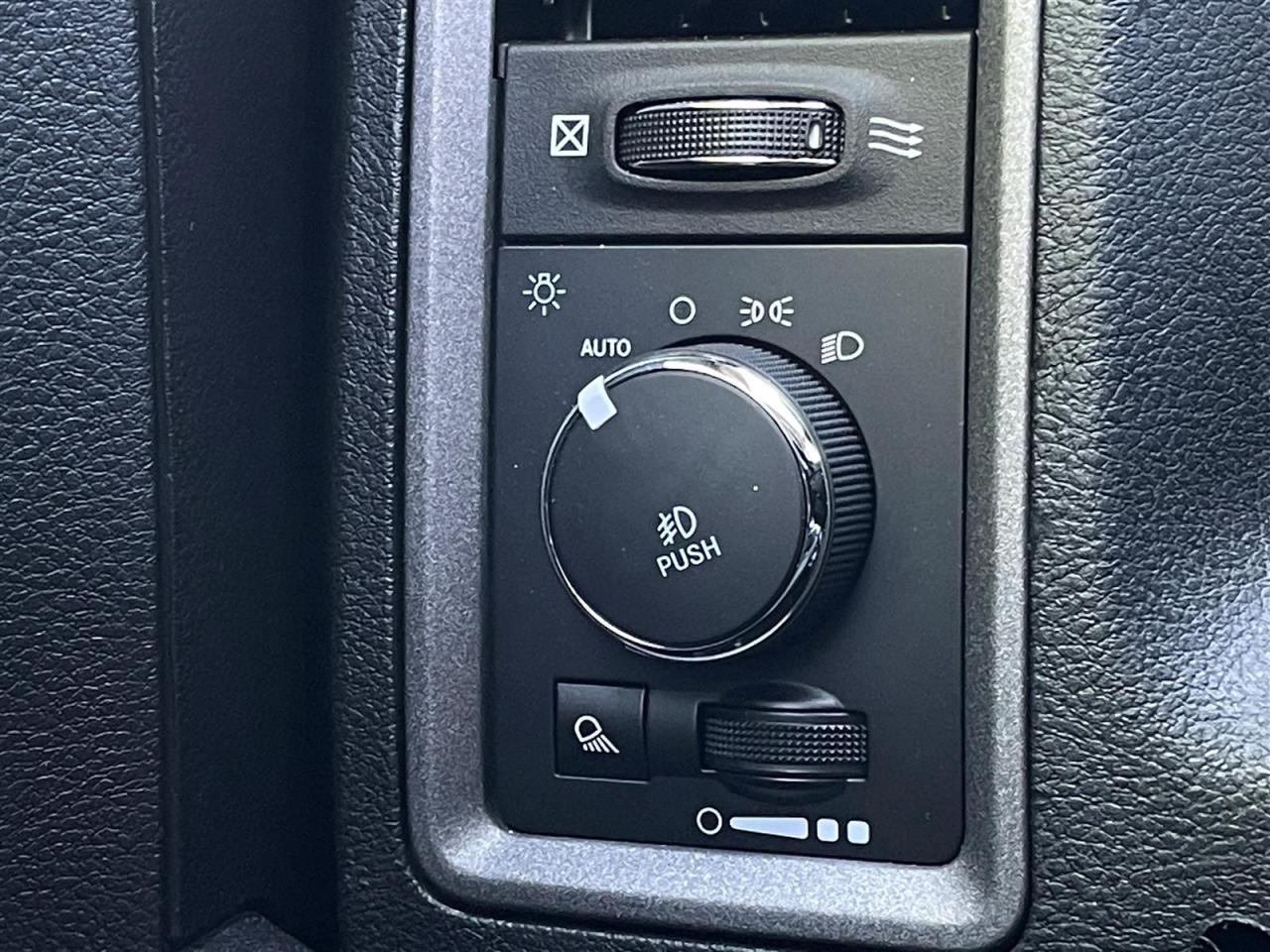 7877712
