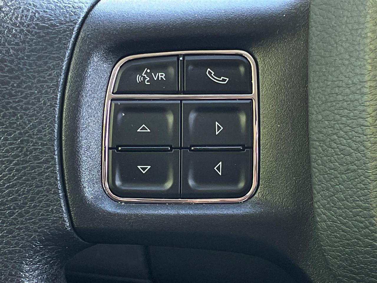 7877712