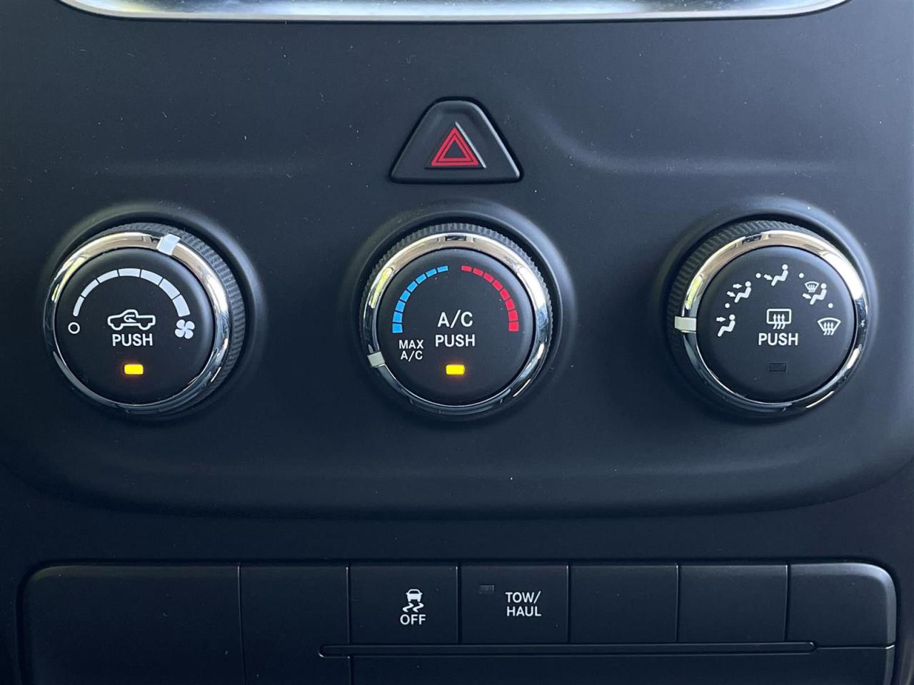 7877712