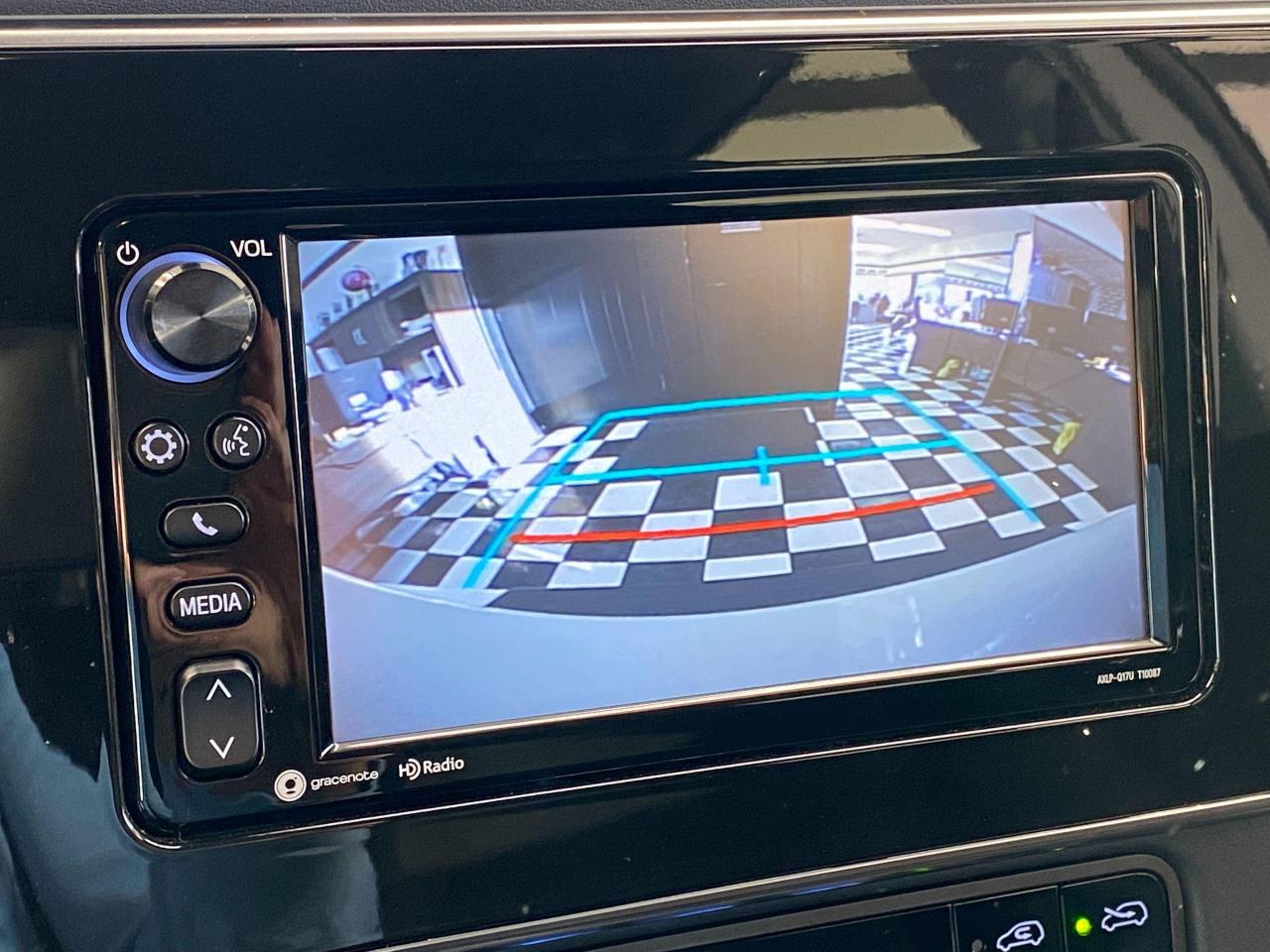 2018 Toyota Corolla iM IM+Camera+Heated Seats+Lane Keep+CLEAN CARFAX - Photo #11