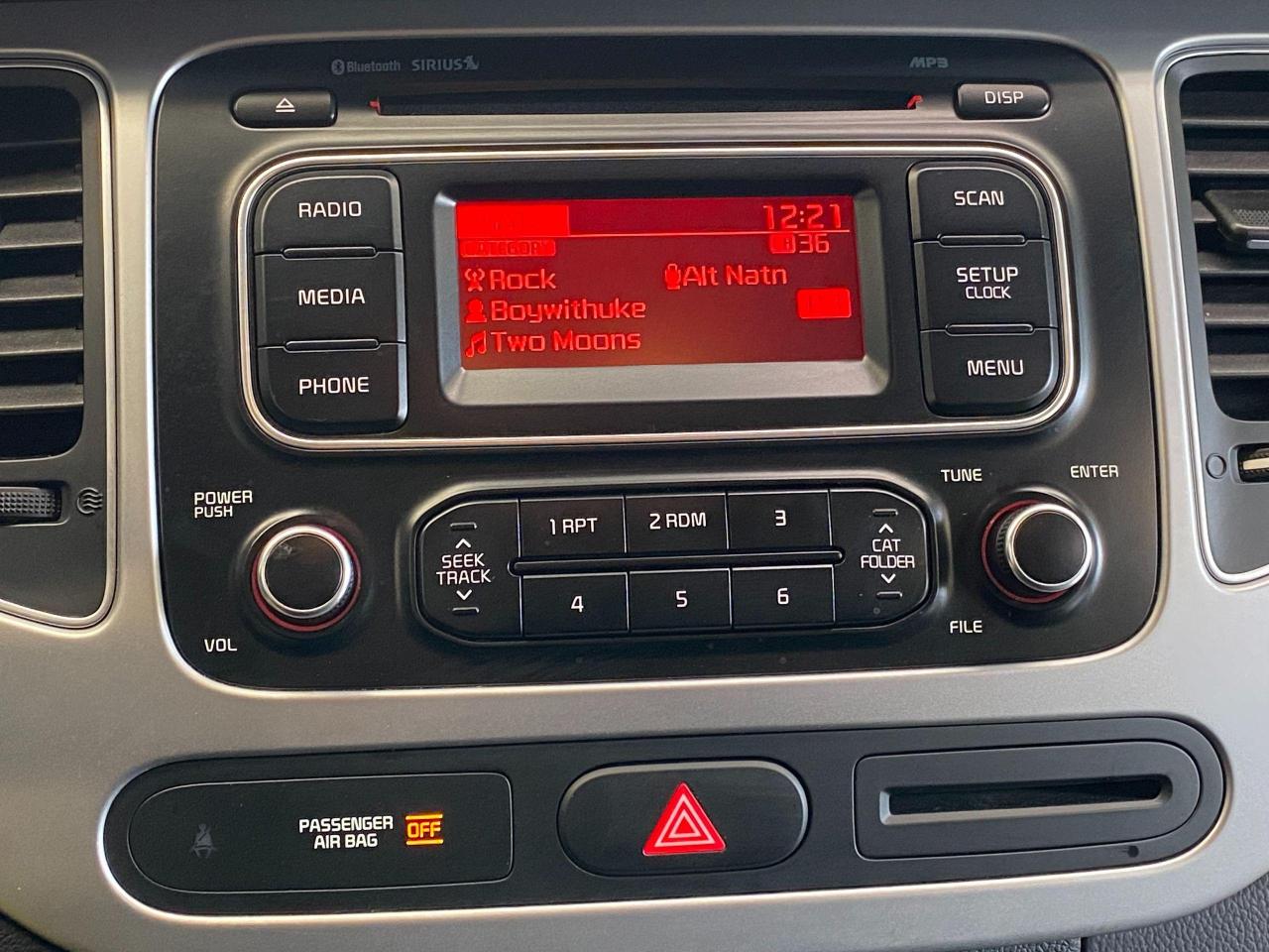 2017 Kia Rondo LX+Bluetooth+Heated Seats+Cruise+CLEAN CARFAX - Photo #36