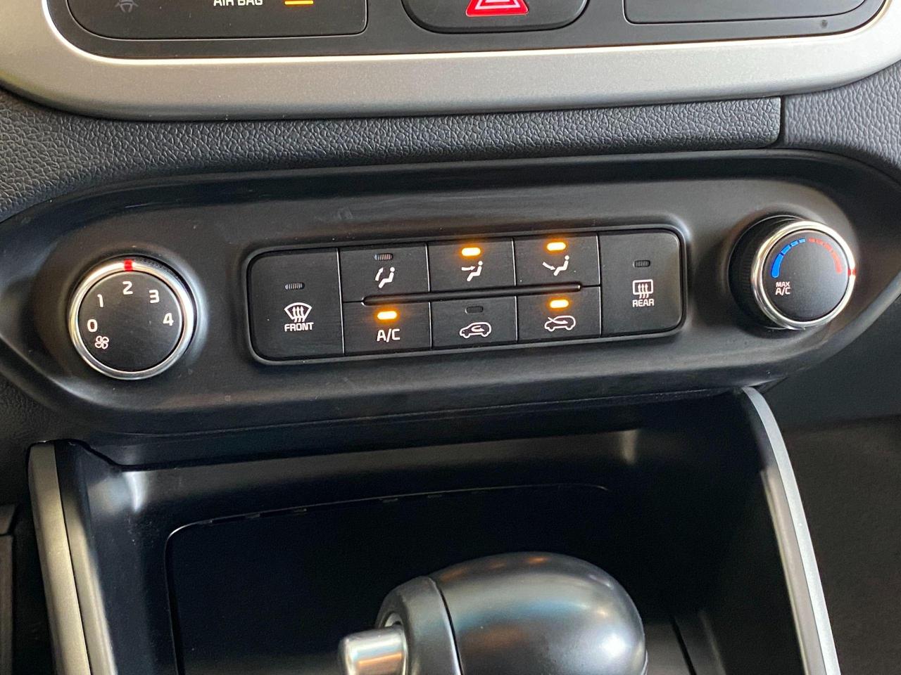 2017 Kia Rondo LX+Bluetooth+Heated Seats+Cruise+CLEAN CARFAX Photo100