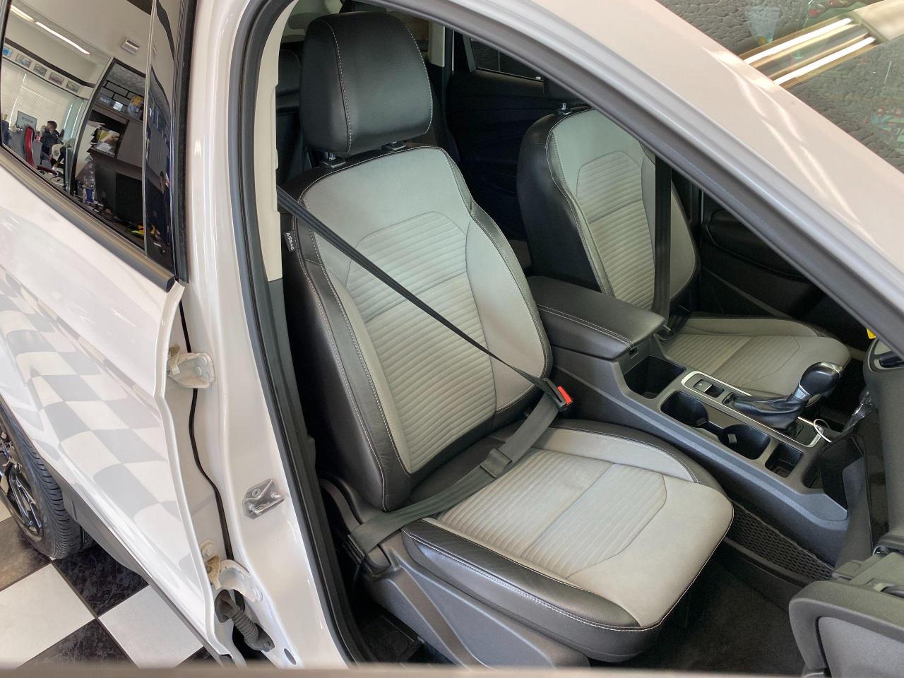 2017 Ford Escape SE 4WD+GPS+ApplePlay+Camera+CLEAN CARFAX Photo95