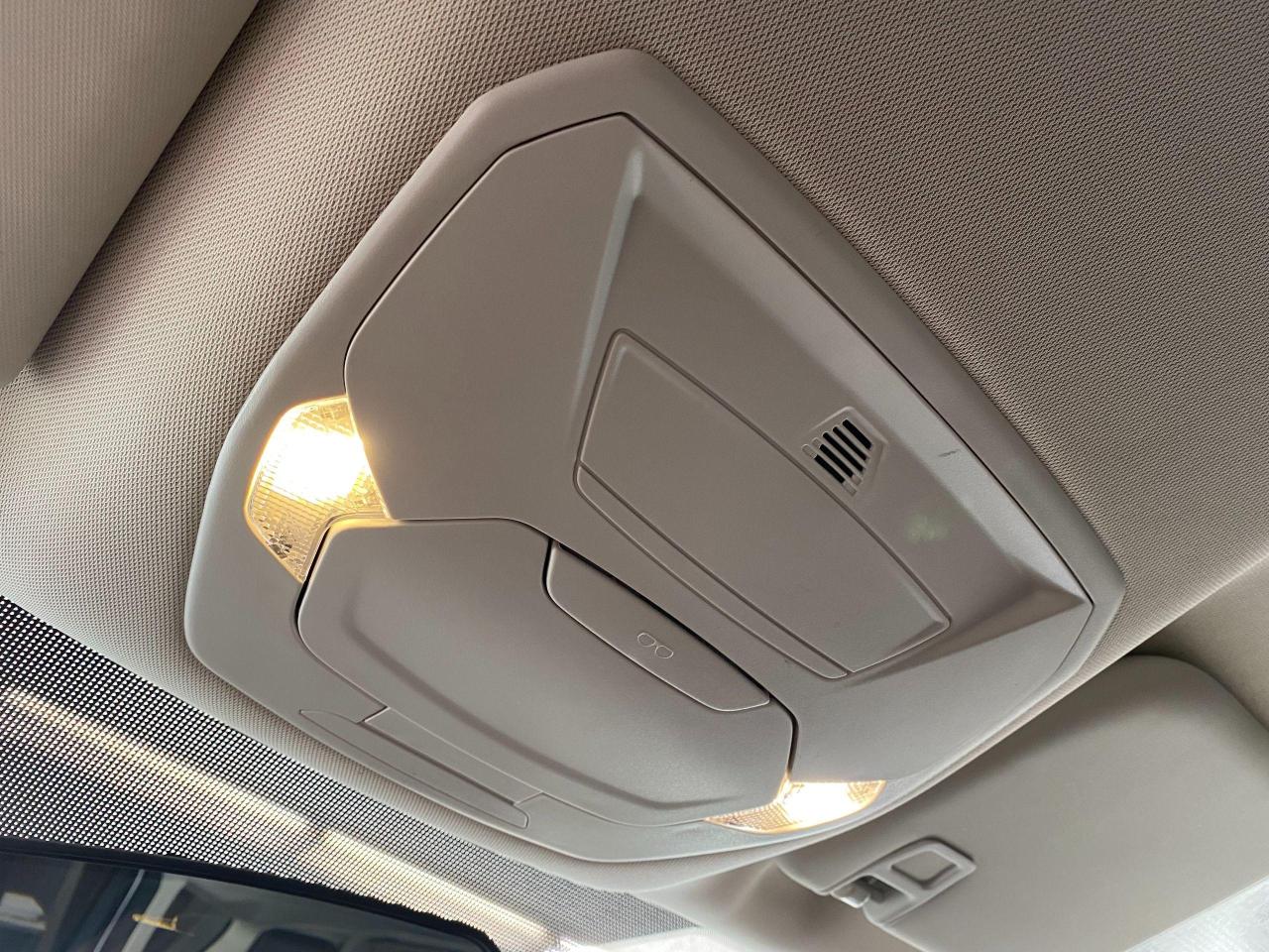 2017 Ford Escape SE 4WD+GPS+ApplePlay+Camera+CLEAN CARFAX - Photo #47