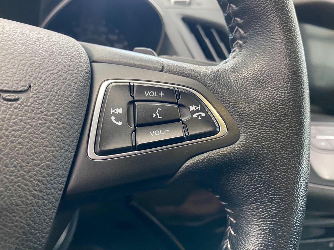2017 Ford Escape SE 4WD+GPS+ApplePlay+Camera+CLEAN CARFAX Photo122