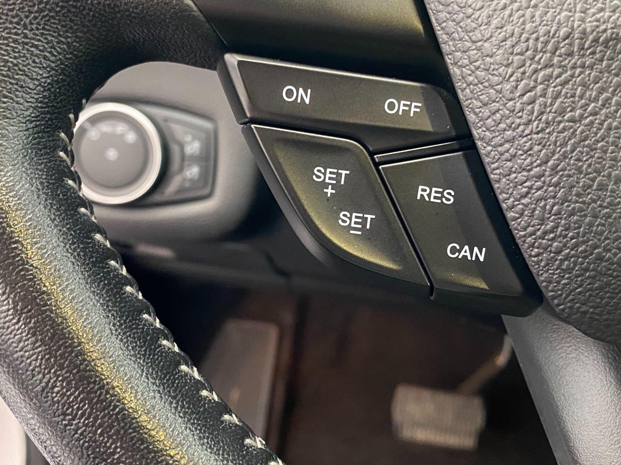 2017 Ford Escape SE 4WD+GPS+ApplePlay+Camera+CLEAN CARFAX - Photo #52