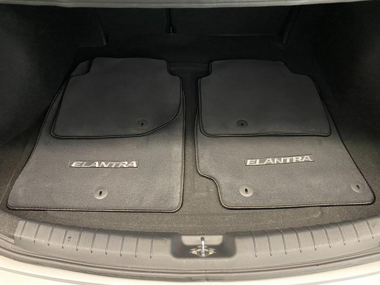 2017 Hyundai Elantra GL+ApplePlay+Camera+Blind Spot+CLEAN CARFAX - Photo #27