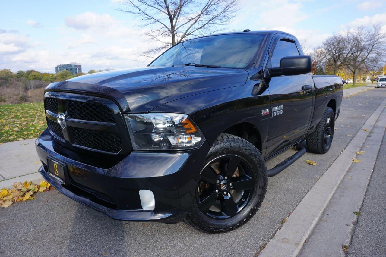 2015 RAM 1500 EXPRESS / BLACK BEAUTY / V8 HEMI / NO ACCIDENTS