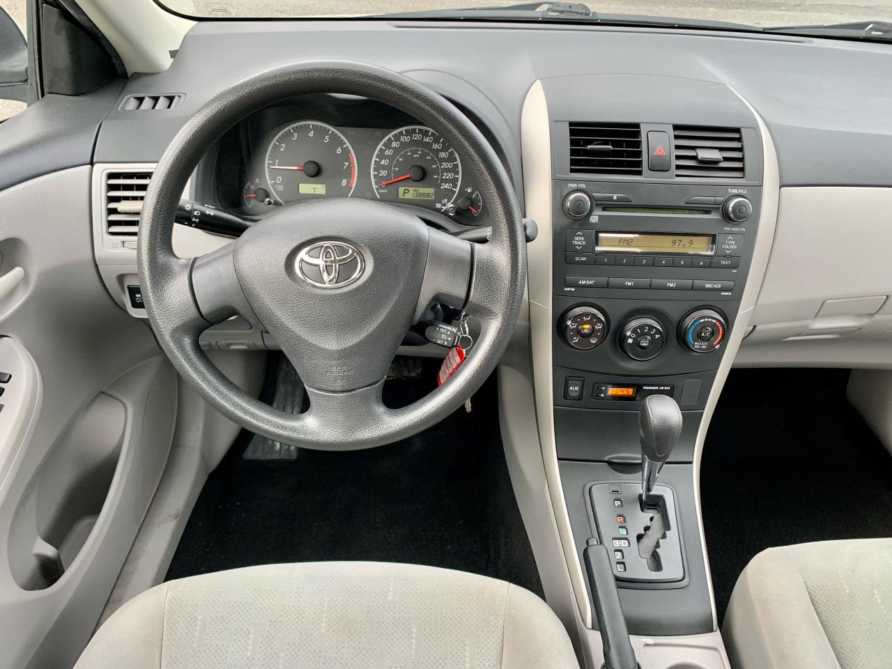 2011 Toyota Corolla CE Photo3