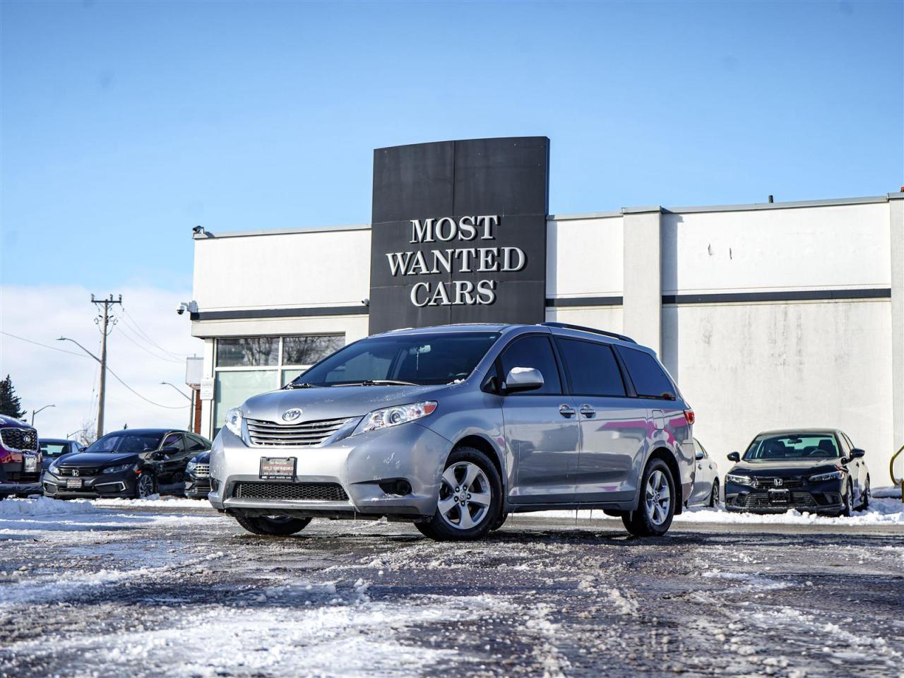 2017 Toyota Sienna LE | NO ACCIDENTS | 8 PASS | UPGRADED RADIO Photo0