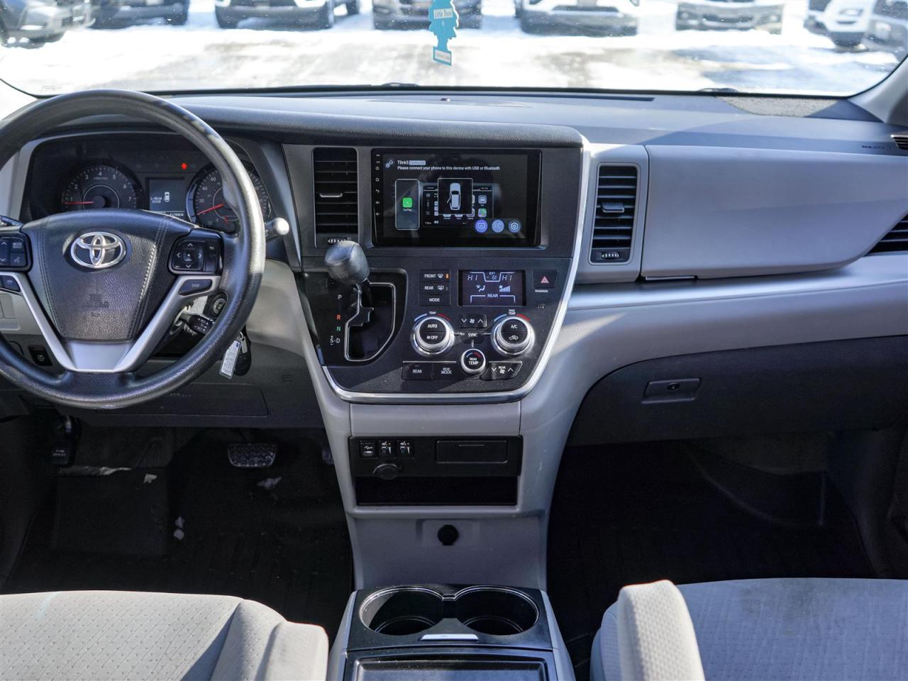 2017 Toyota Sienna LE | NO ACCIDENTS | 8 PASS | UPGRADED RADIO Photo