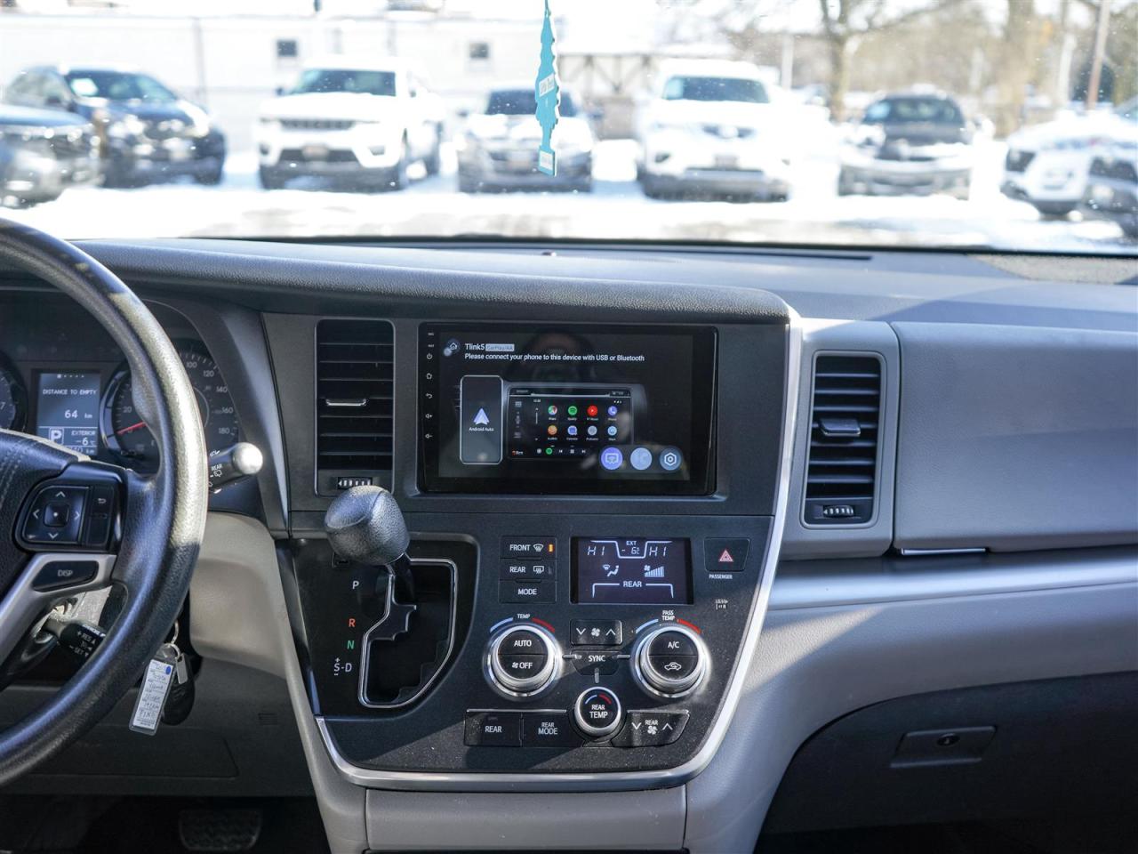 2017 Toyota Sienna LE | NO ACCIDENTS | 8 PASS | UPGRADED RADIO Photo