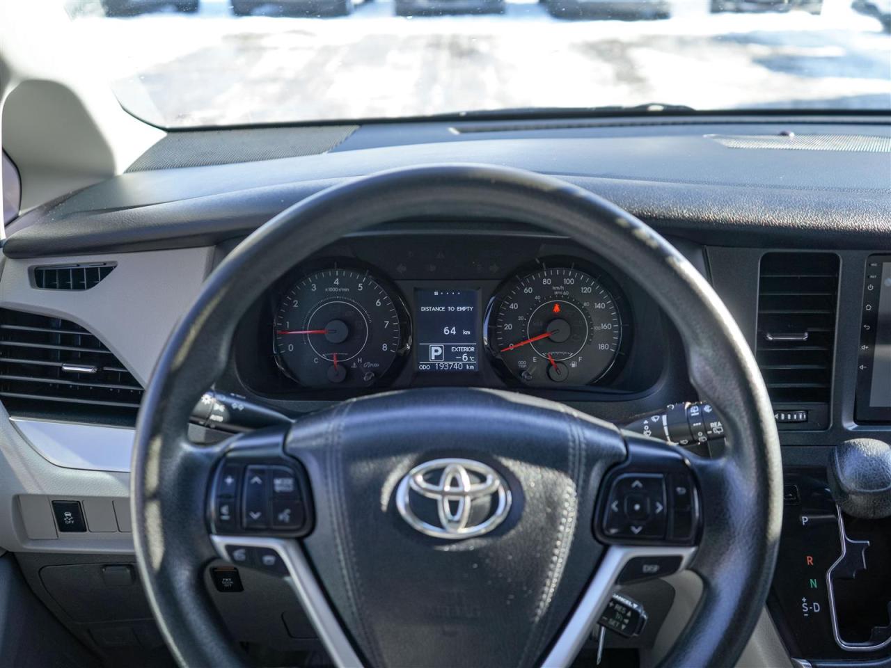 2017 Toyota Sienna LE | NO ACCIDENTS | 8 PASS | UPGRADED RADIO Photo