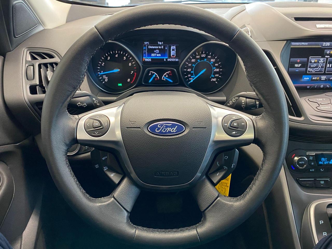 2013 Ford Escape SE+Leather+Roof+GPS+Heated Seats+New Tires+Brakes - Photo #9