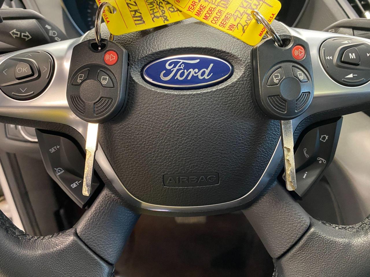 2013 Ford Escape SE+Leather+Roof+GPS+Heated Seats+New Tires+Brakes - Photo #14