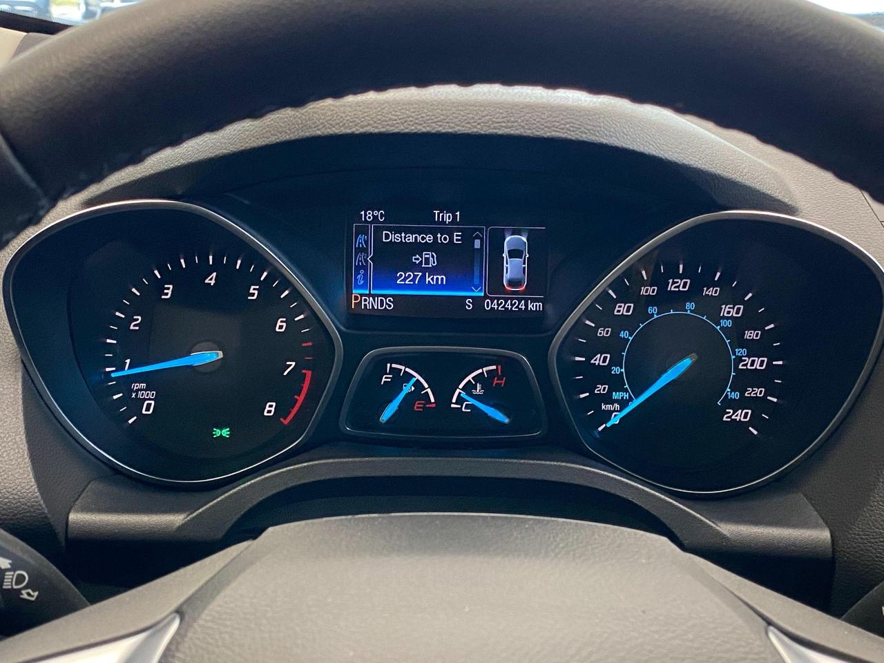 2013 Ford Escape SE+Leather+Roof+GPS+Heated Seats+New Tires+Brakes - Photo #15