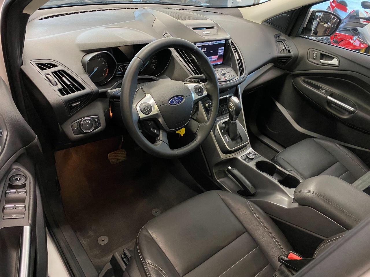 2013 Ford Escape SE+Leather+Roof+GPS+Heated Seats+New Tires+Brakes - Photo #16