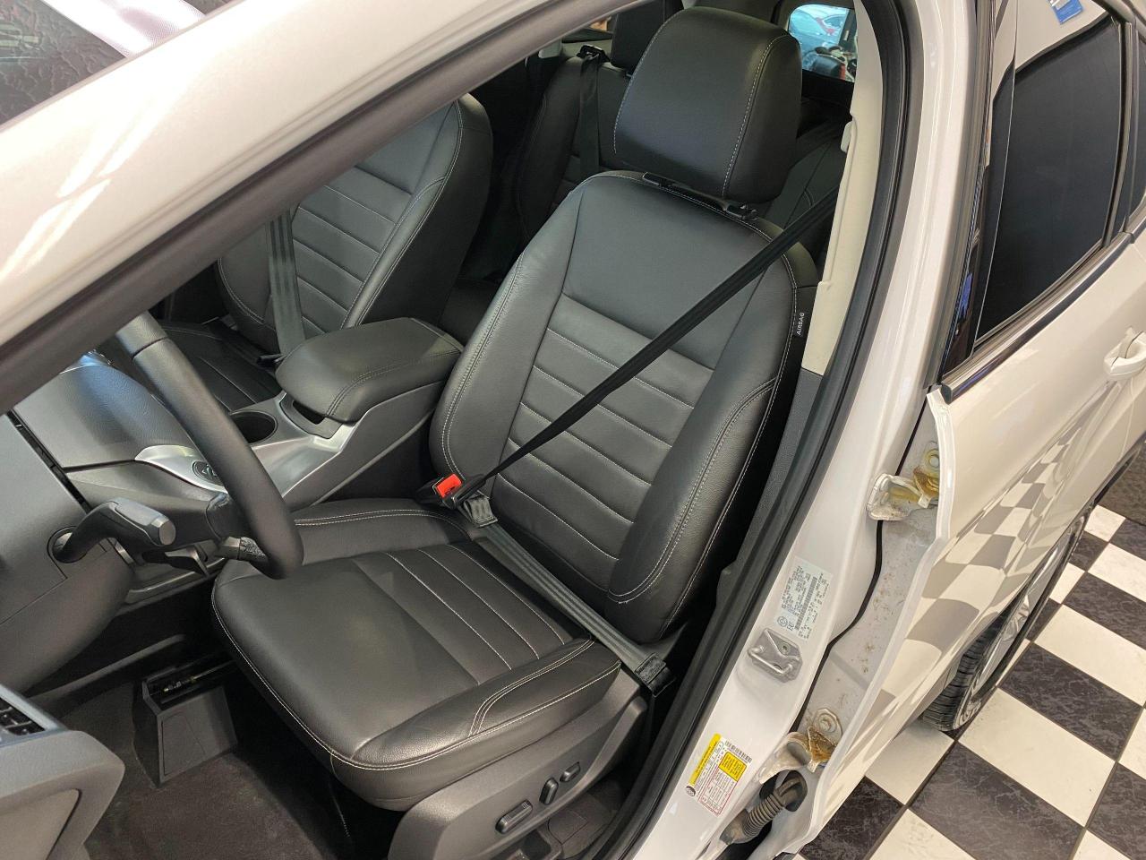 2013 Ford Escape SE+Leather+Roof+GPS+Heated Seats+New Tires+Brakes - Photo #18