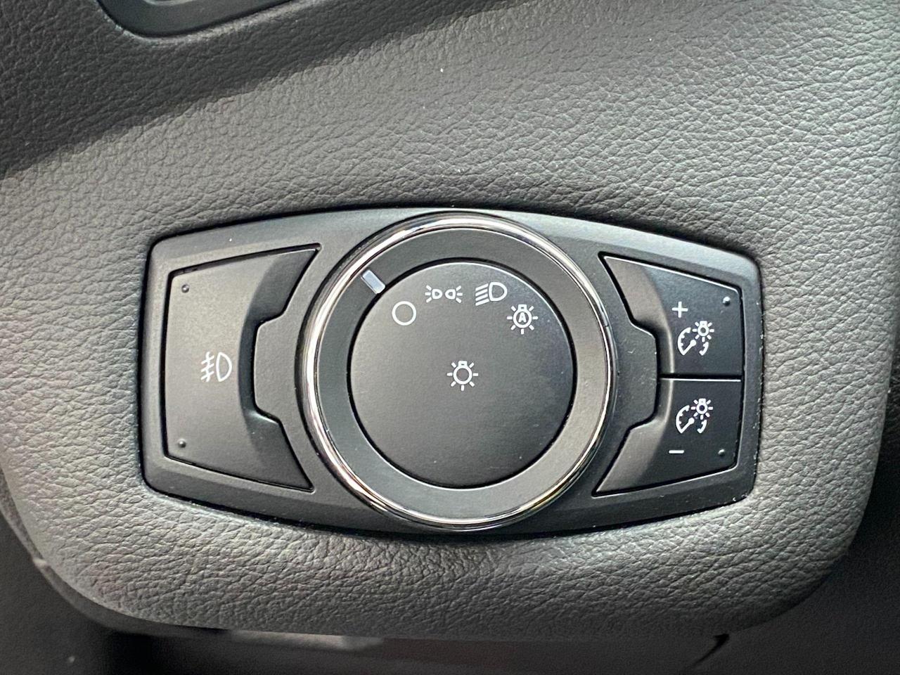 2013 Ford Escape SE+Leather+Roof+GPS+Heated Seats+New Tires+Brakes - Photo #54