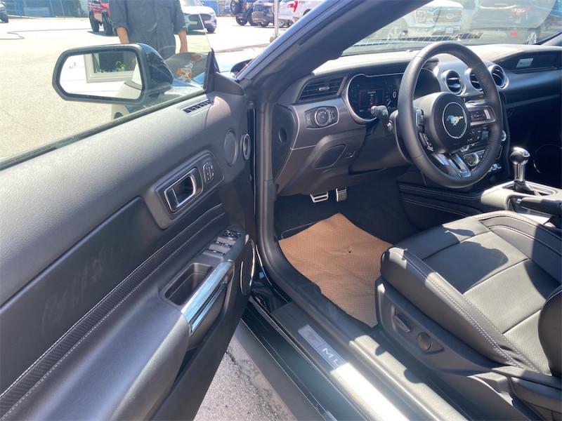2022 Ford Mustang GT Premium Convertible  - Leather Seats Photo5