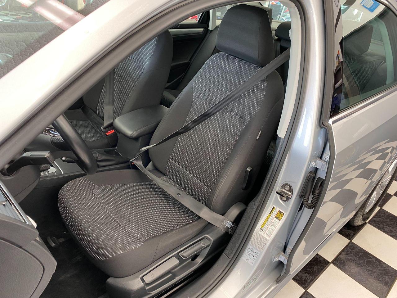 2017 Volkswagen Passat Trendline+ApplePlay+Camera+A/C+CLEAN CARFAX - Photo #20