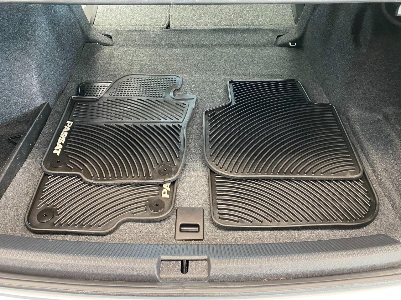 2017 Volkswagen Passat Trendline+ApplePlay+Camera+A/C+CLEAN CARFAX - Photo #27