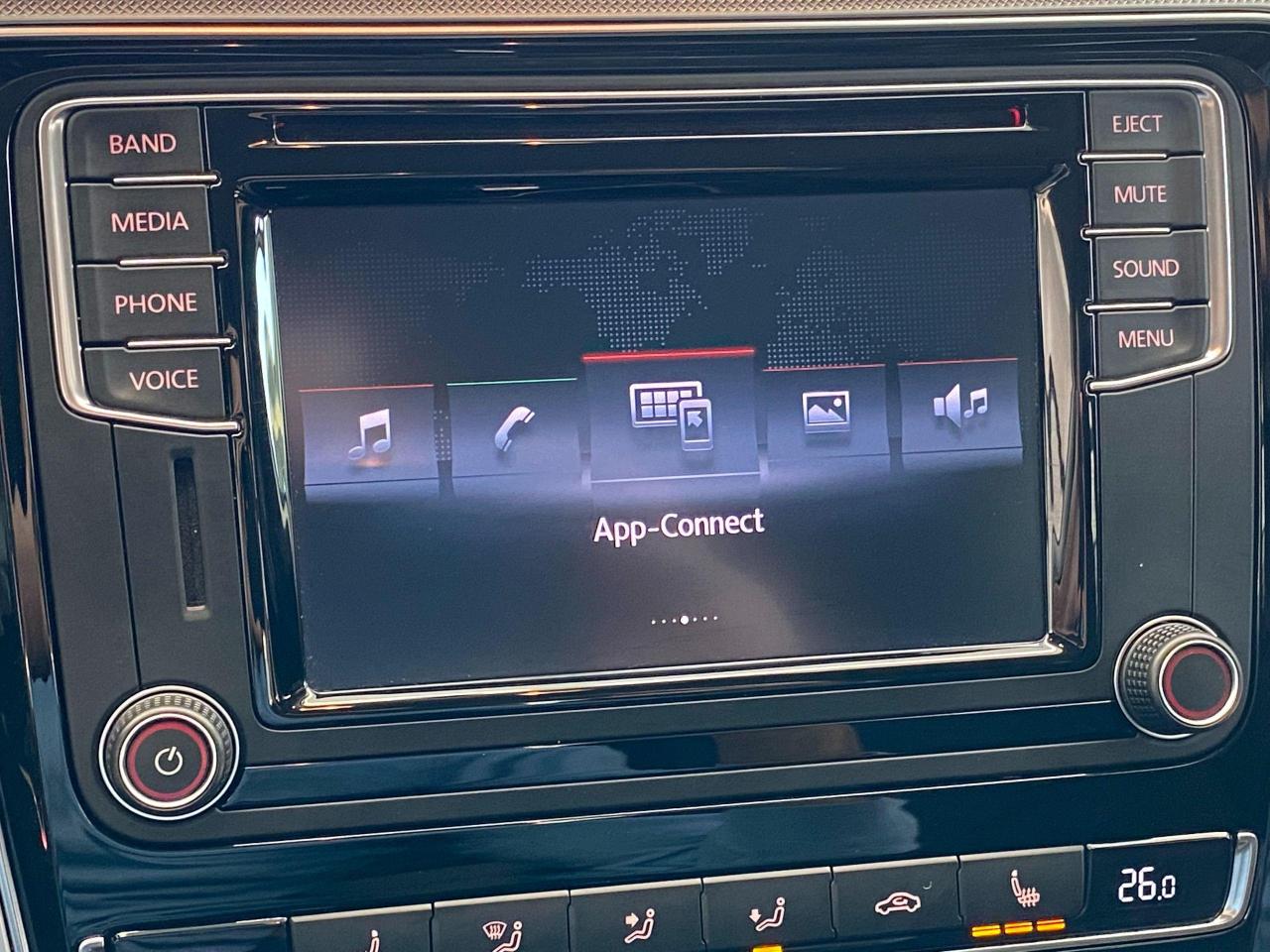 2017 Volkswagen Passat Trendline+ApplePlay+Camera+A/C+CLEAN CARFAX - Photo #33