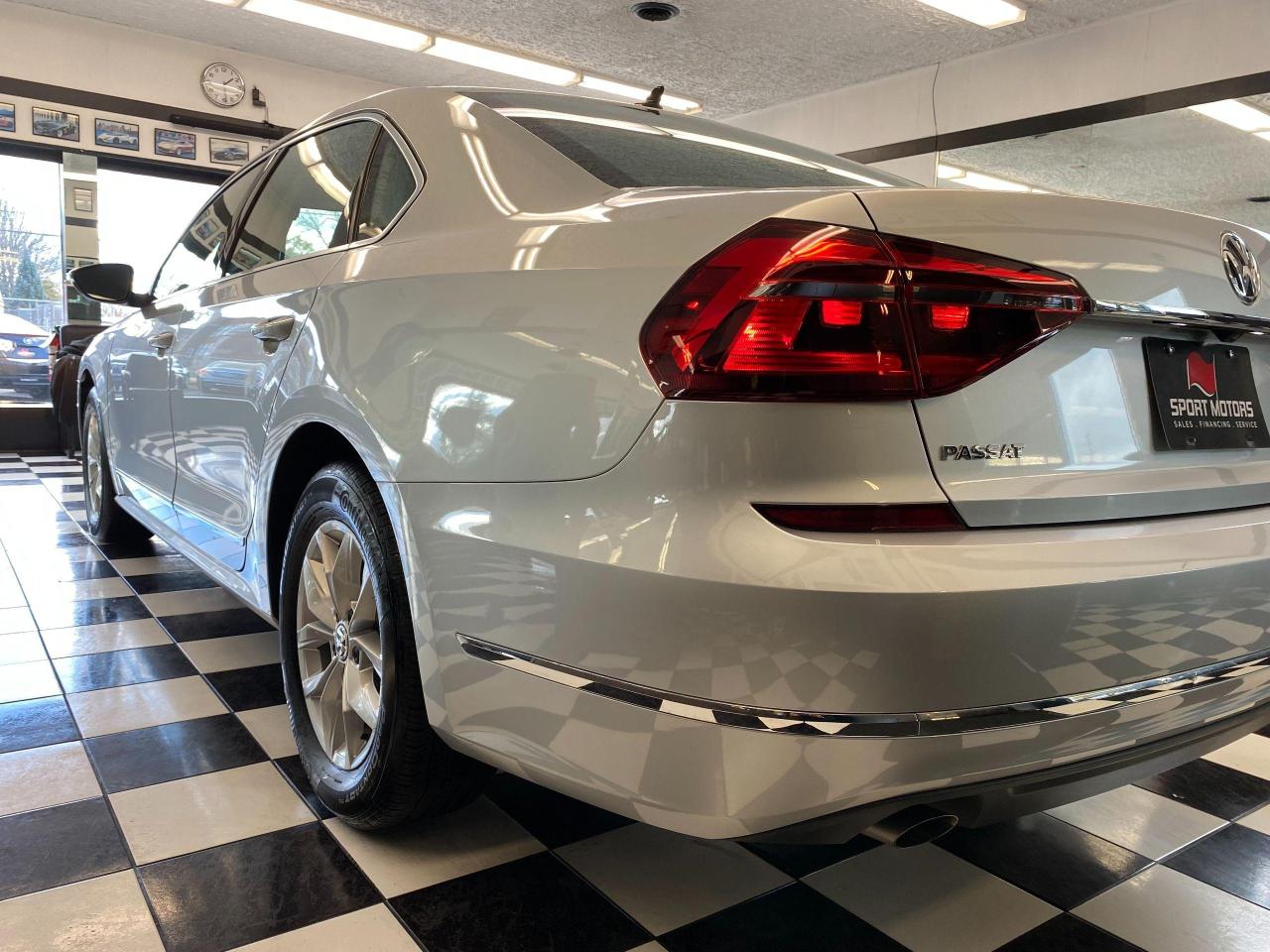 2017 Volkswagen Passat Trendline+ApplePlay+Camera+A/C+CLEAN CARFAX - Photo #40