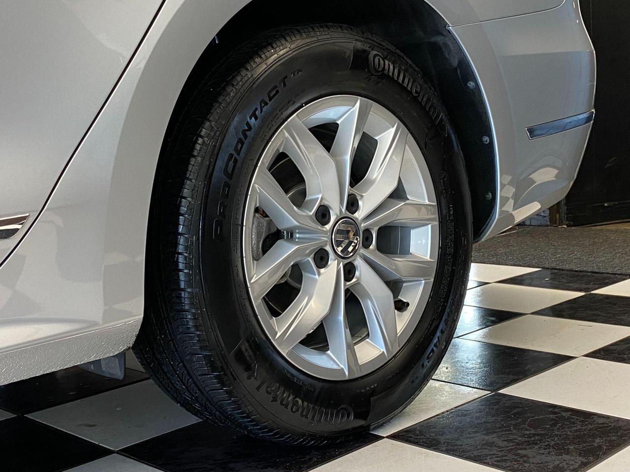 2017 Volkswagen Passat Trendline+ApplePlay+Camera+A/C+CLEAN CARFAX - Photo #57