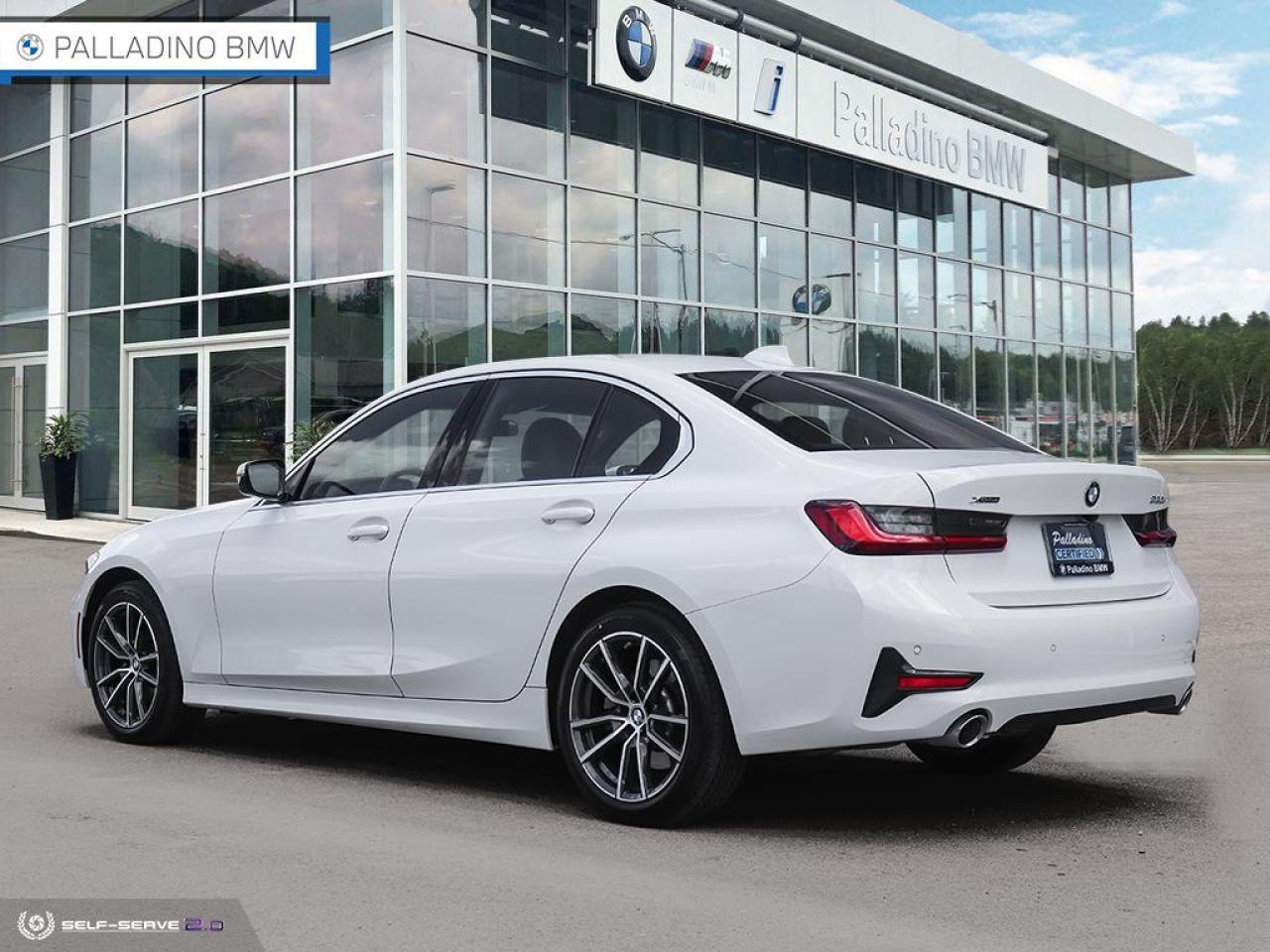 2022 BMW 330 i xDrive Photo3
